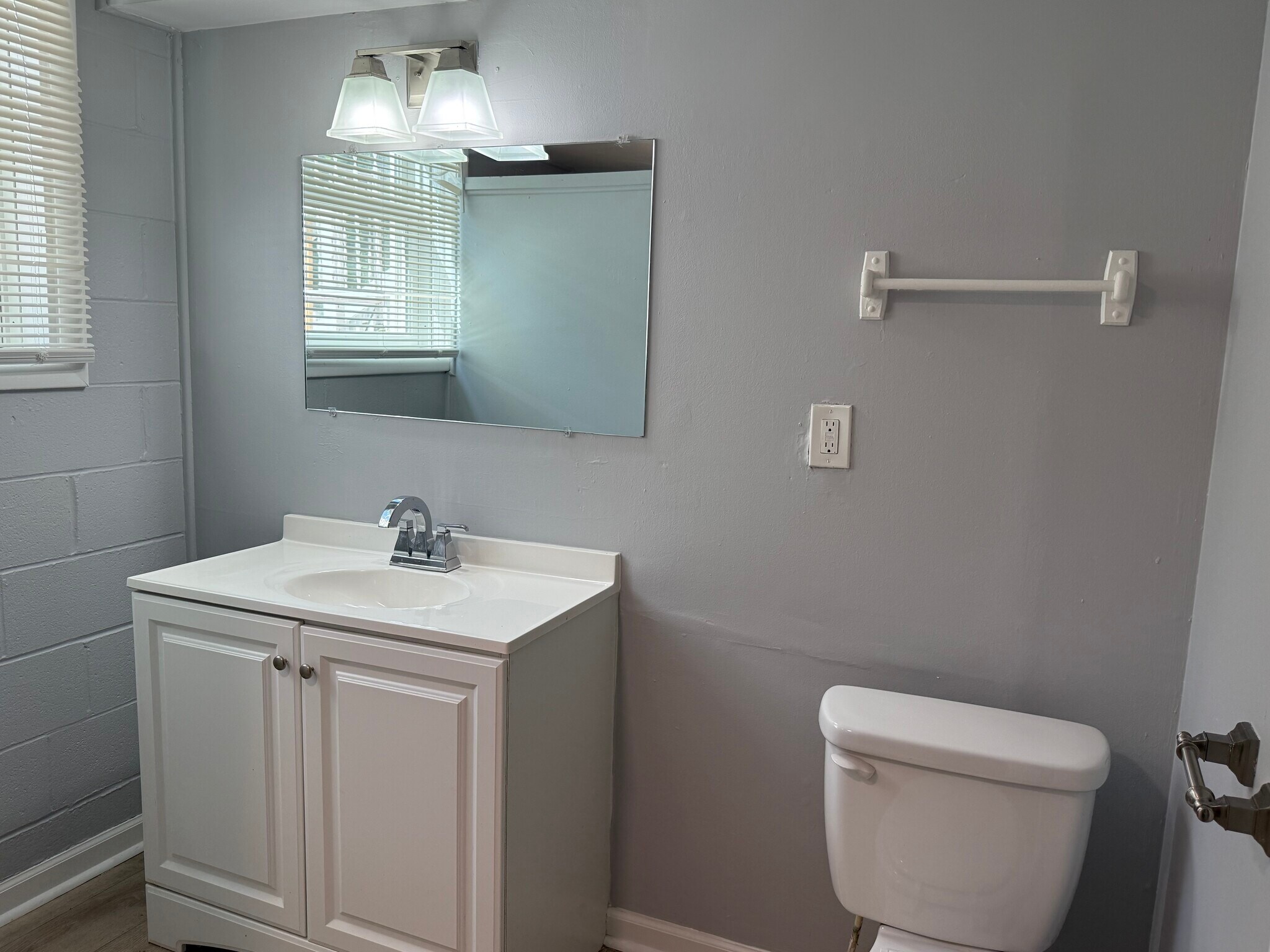 Building Photo - 317 Melvin Jones Dr