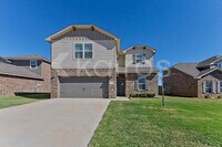 Building Photo - 712 St James Pl