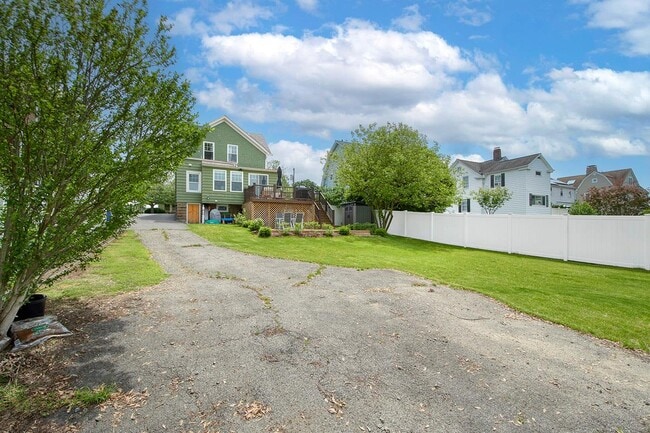Building Photo - 55 Sherwood Ave