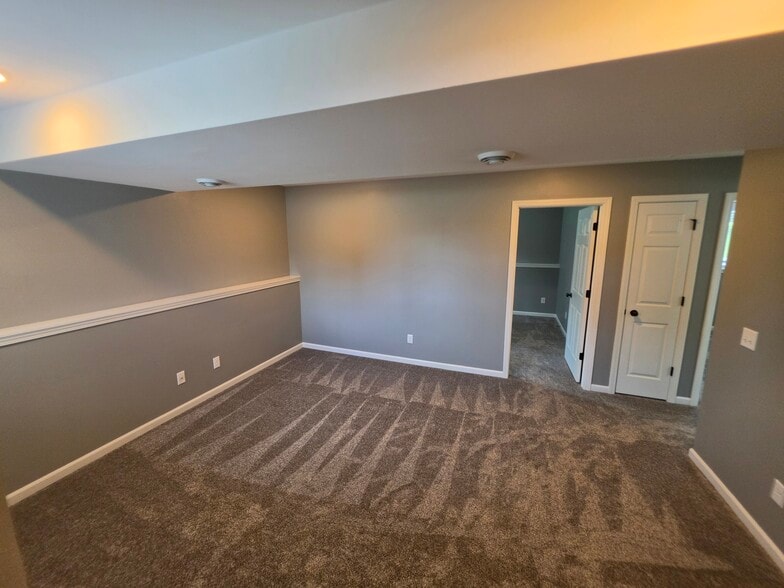 Building Photo - 2721 Kellogg Ave
