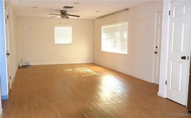 Building Photo - 9601 W Berry Ln