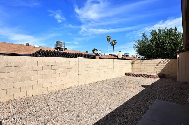 Building Photo - 5138 W Vogel Ave
