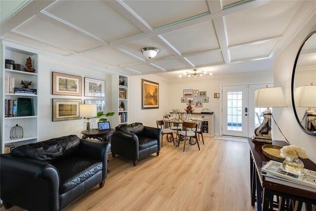 Building Photo - 7090 Stonington Dr NE