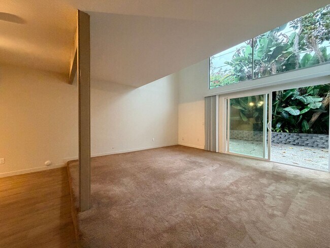 Building Photo - 33938 Alcazar Dr