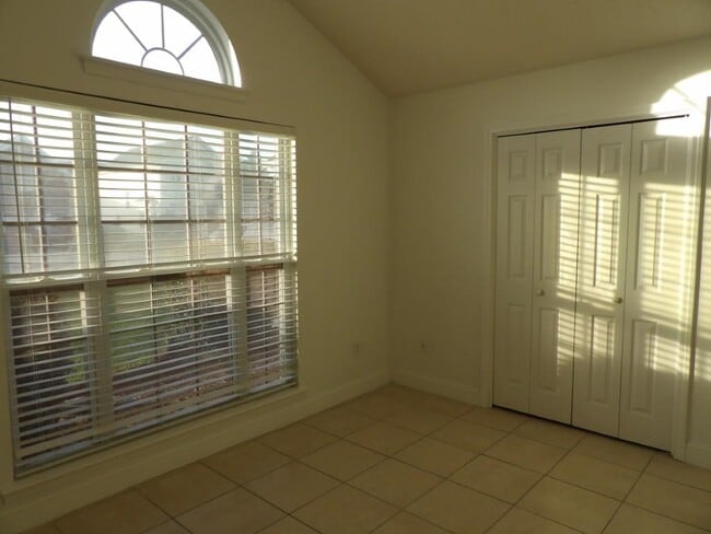 Building Photo - 5040 Capulet Cir