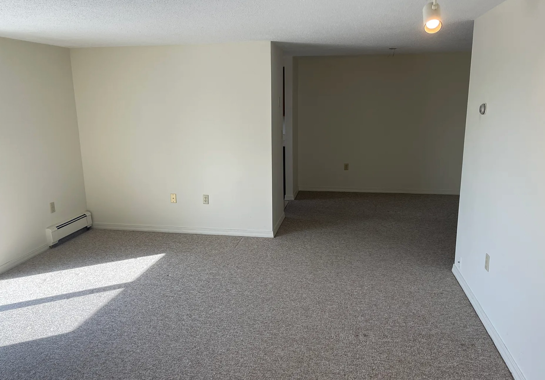 Building Photo - 824 State St