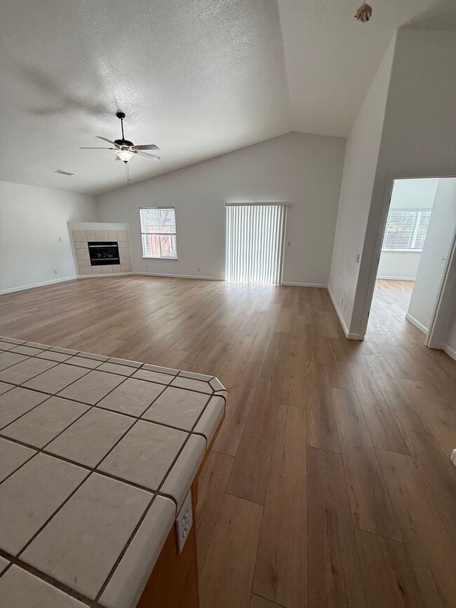 Building Photo - Great home in shandon