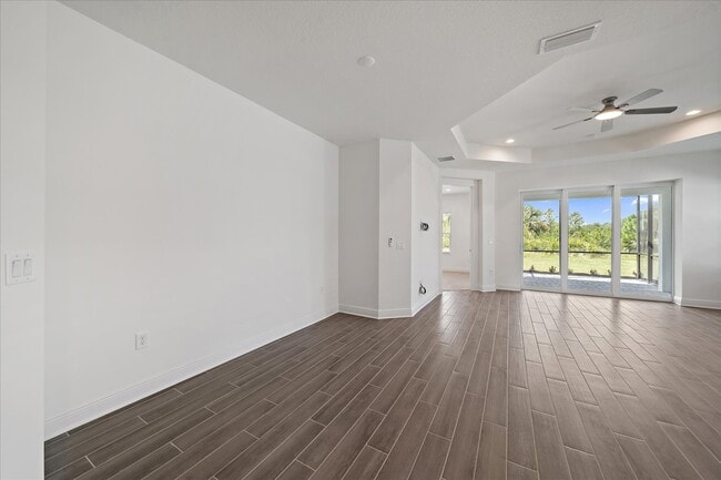 Building Photo - 2325 Blue Mahoe Ln
