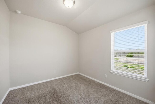 Building Photo - 809 Russet Rock Dr