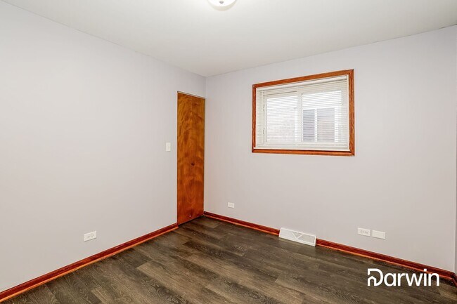 Building Photo - 4507 S Laporte Ave, Chicago, IL 60638
