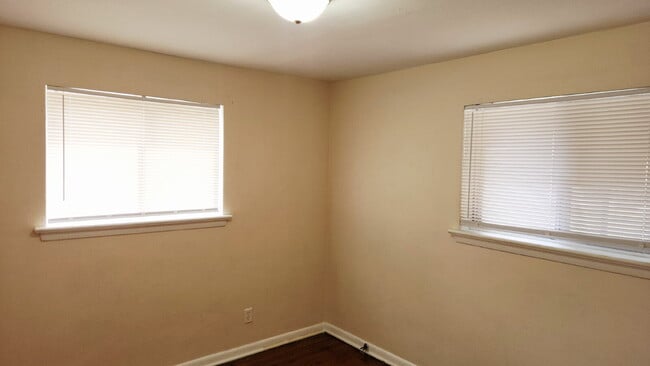 Building Photo - Delightful 3-Bedroom, 2-Bath Haven in St. ...