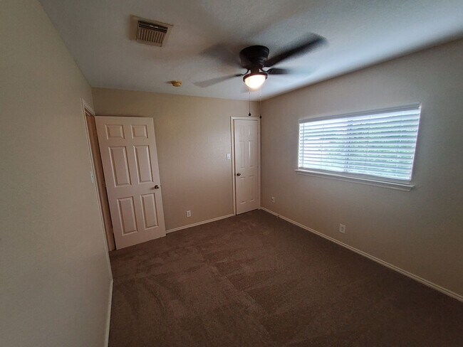 Building Photo - 14819 Mountainside Ridge