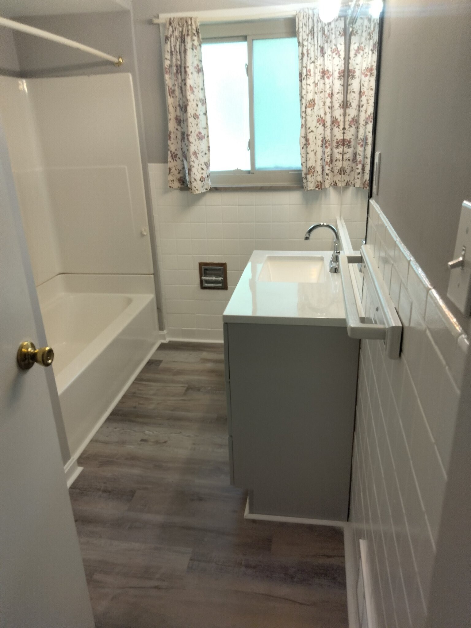 Building Photo - 70 Illona Dr