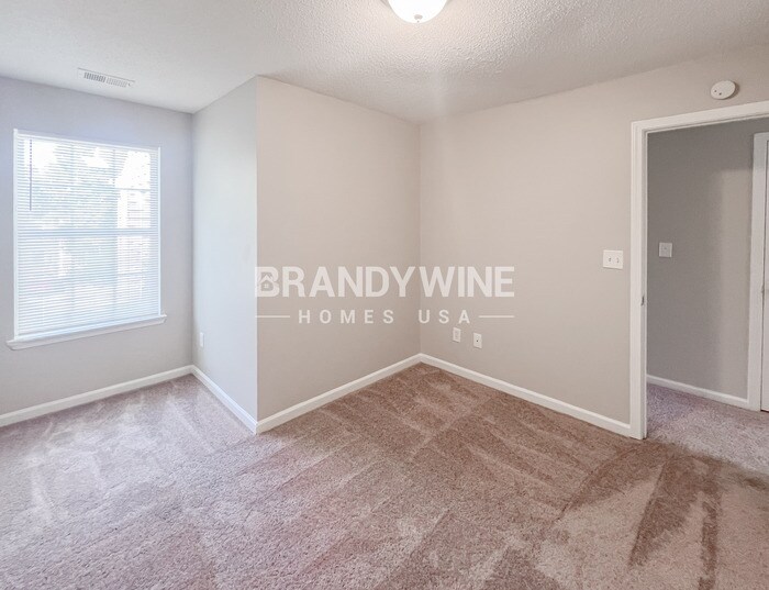 Building Photo - 2258 Nicole Dr