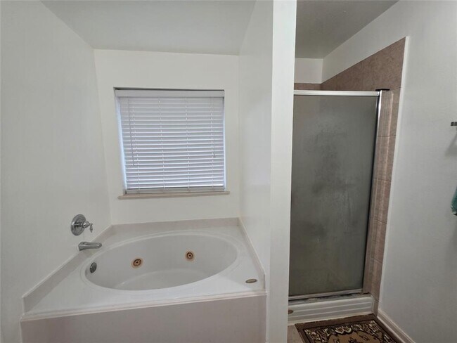 Building Photo - 13111 Heather Falls Dr