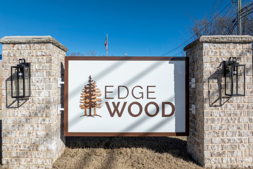 Building Photo - Edgewood Condos