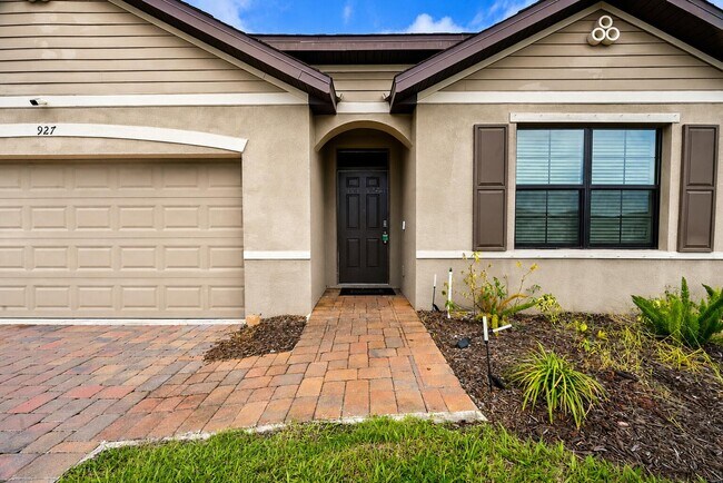 Building Photo - 927 Remington Green Dr SE