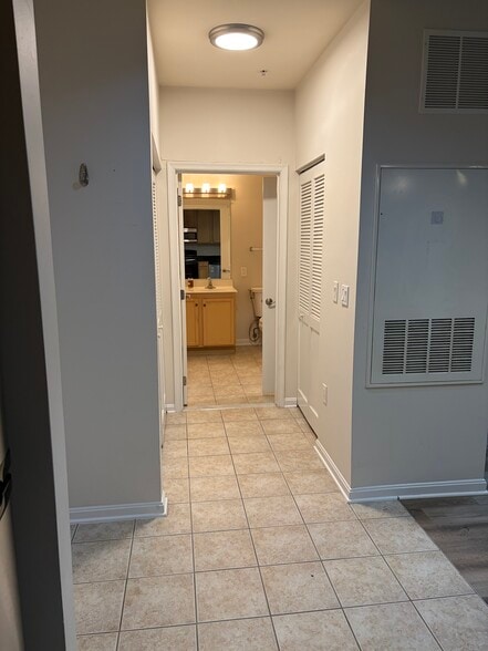 Building Photo - 2665 Prosperity Ave