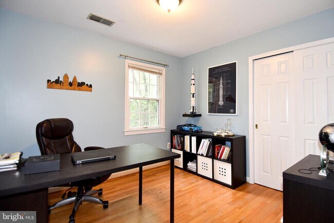 Building Photo - 2017 Soapstone Dr