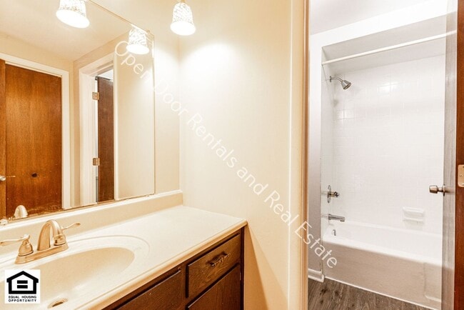 Building Photo - 10512 Brandywine Dr