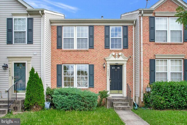 Building Photo - 7641 Fairbrook Rd