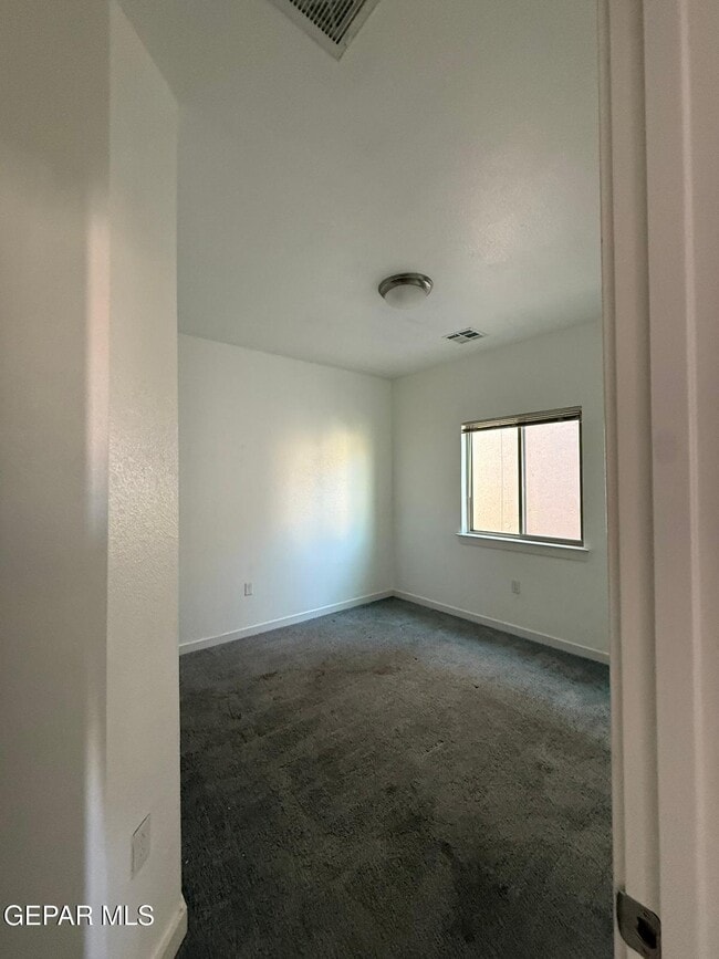 Building Photo - 11565 Leonor Duran St