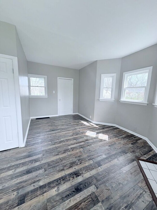 Building Photo - Charming 1 bed 1 baths in Columbus!