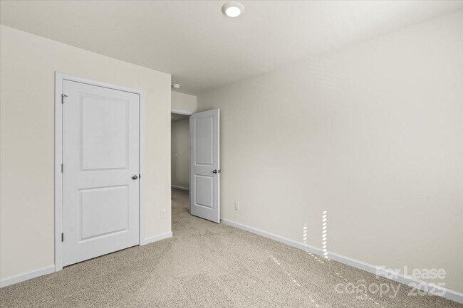 Building Photo - 1339 37th Ave Lane NE