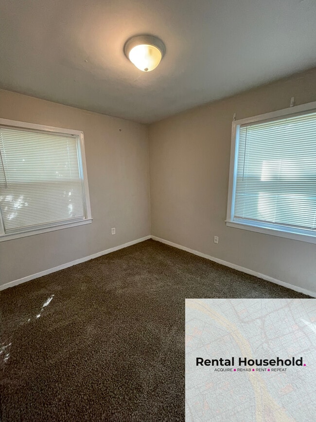 Building Photo - 22849 Almond Ave