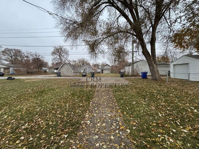 Building Photo - 1330 S Jay St