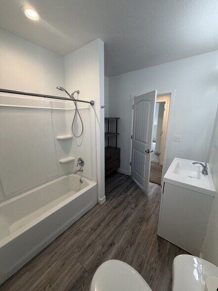 Building Photo - 5729 S 2400 W