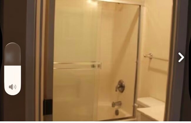 Building Photo - 235 Union Ave