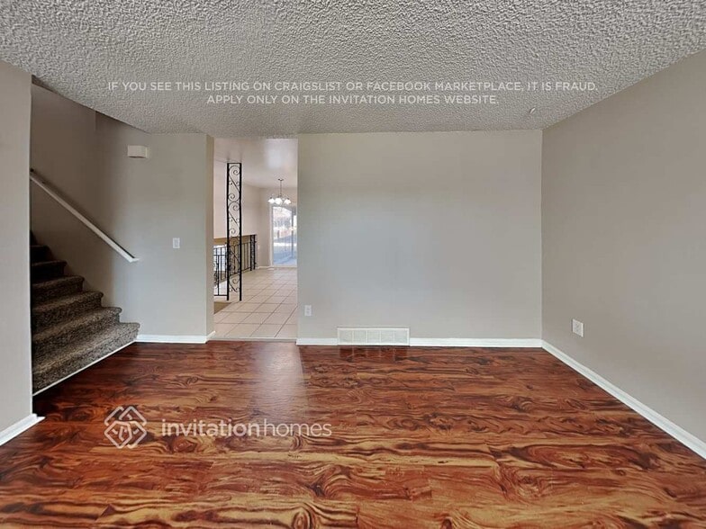 Building Photo - 11269 E Center Ave