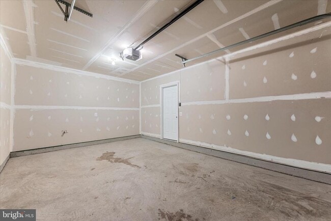 Building Photo - 109 Sequoia Dr