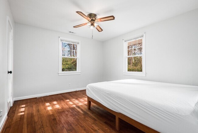 Building Photo - *Application Pending* Charming Cottage in Northgate Park - A Gem in the Heart of Durham!