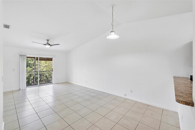 Building Photo - 3562 NW 91st Ln