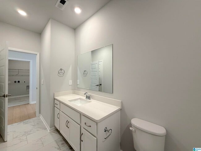 Building Photo - 14707 Mountain Strm Dr