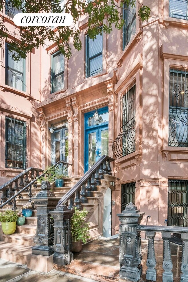 Building Photo - 224A 6th Ave