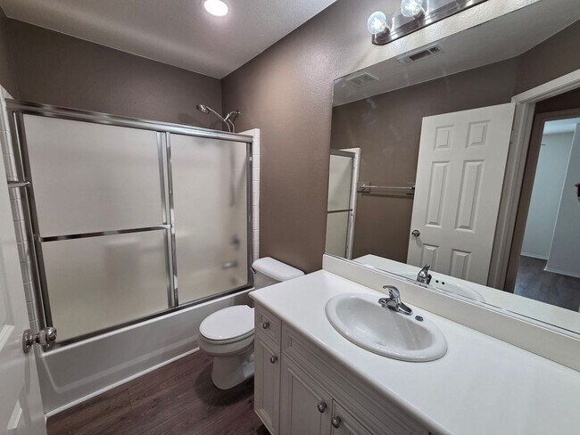 Building Photo - 3+3 condo at Orbella in Oxnard - Close to Beaches and Channel Islands Harbor