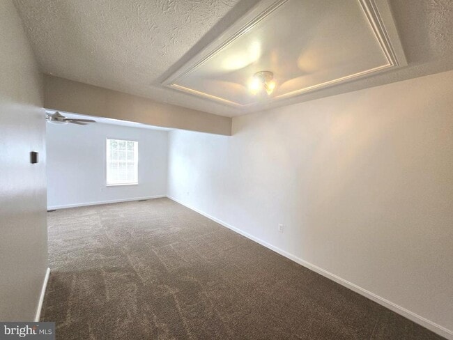 Building Photo - 400 Cabin Ct