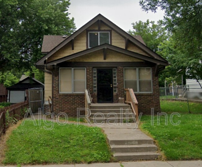 Building Photo - 3522 N Bryant Ave