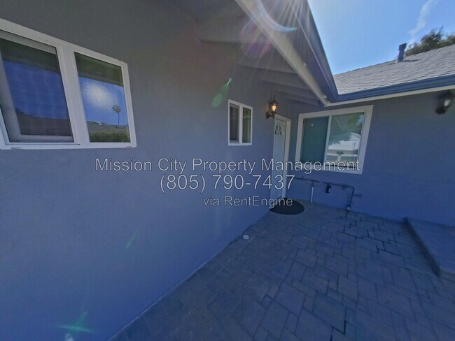 Building Photo - 425 San Domingo Dr