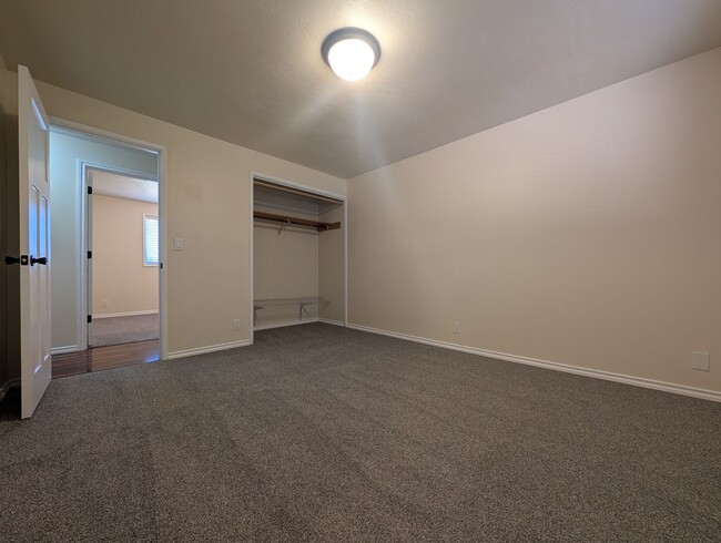 Building Photo - Wonderful 4-Bedroom, 2-Bath Home With Soli...