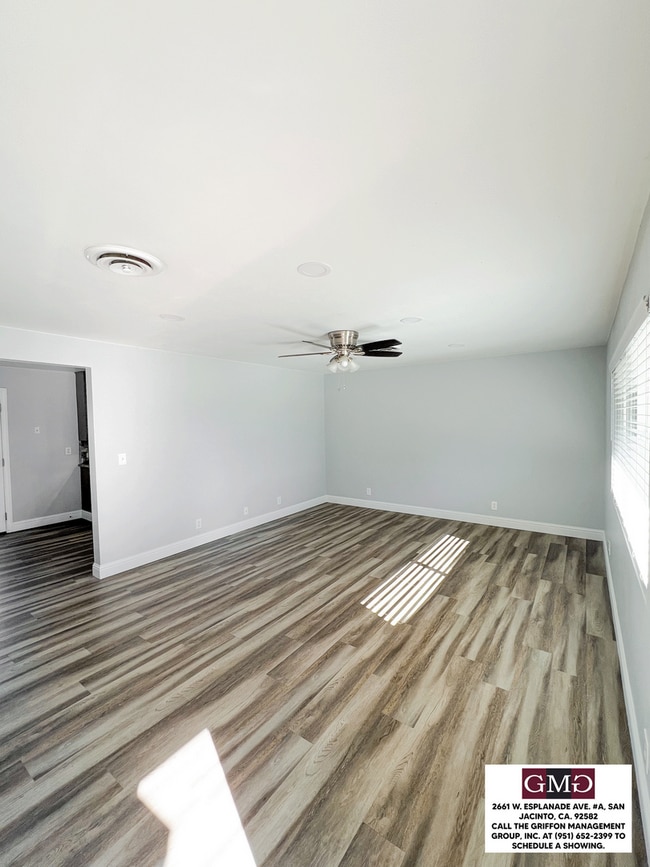 Building Photo - 3 Bedroom, 2 Bathroom House w/ Bonus Rooms...