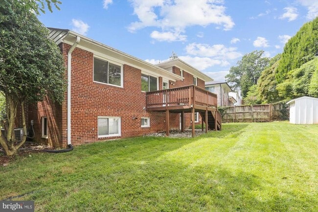 Building Photo - 4503 Traymore St