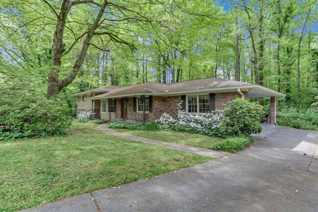 Building Photo - Prestigious Dunwoody Georgia