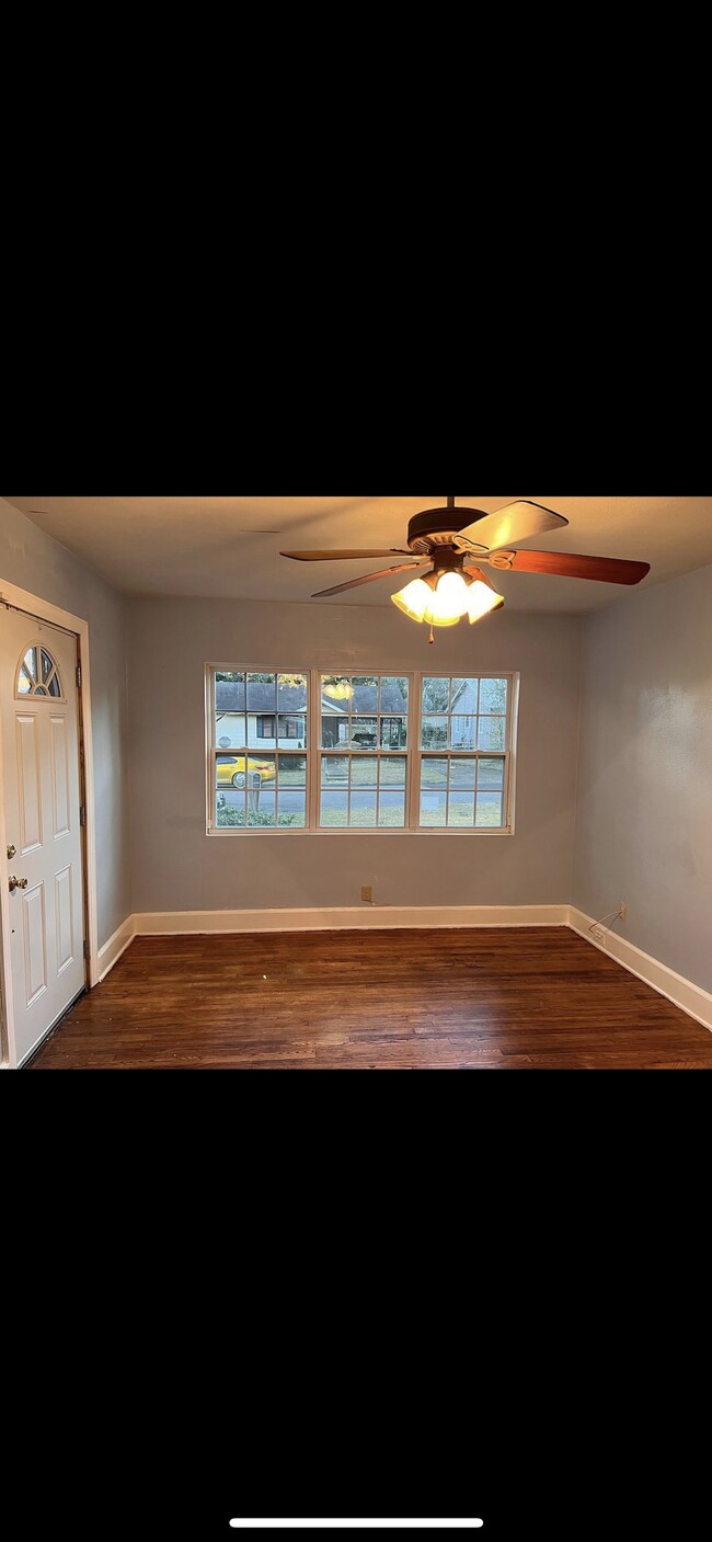 Building Photo - 511 Avondale Ct