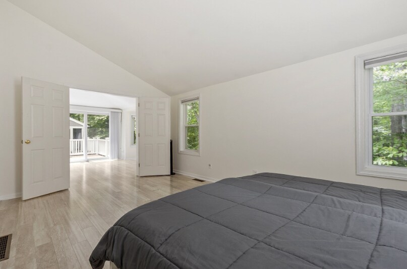 Building Photo - 5 Maple Ridge Dr