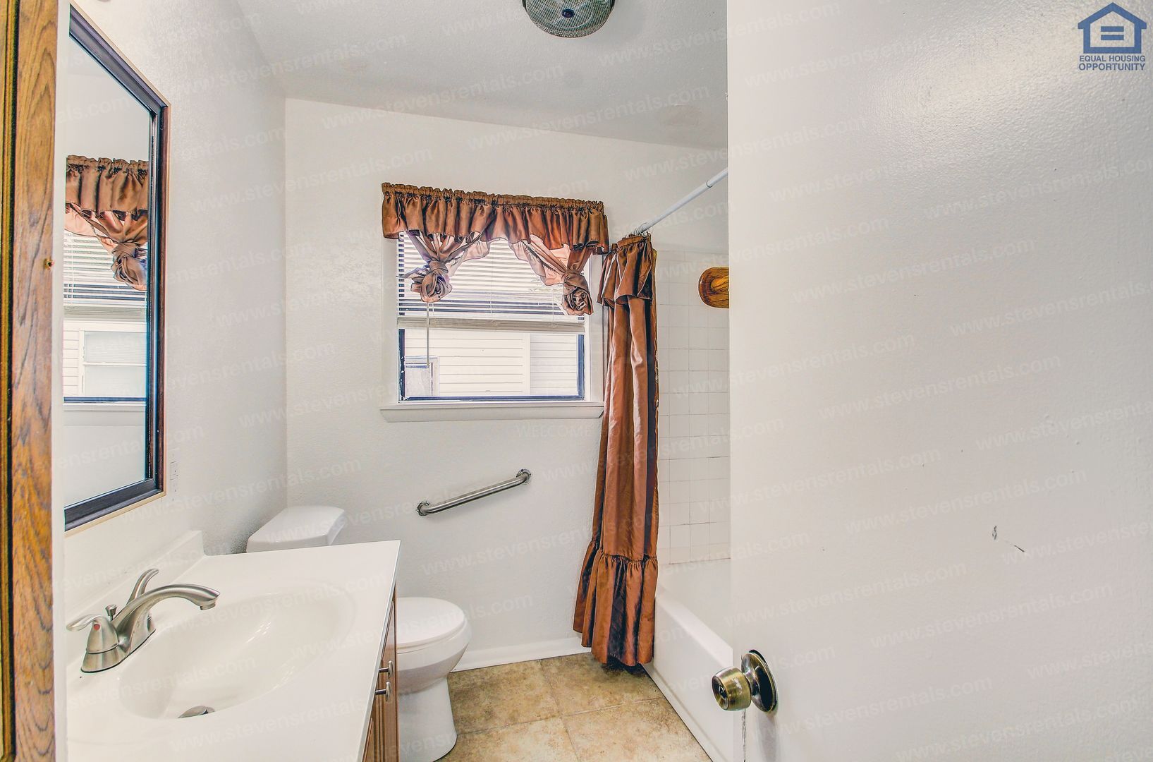 Building Photo - 1757 SW 13th St