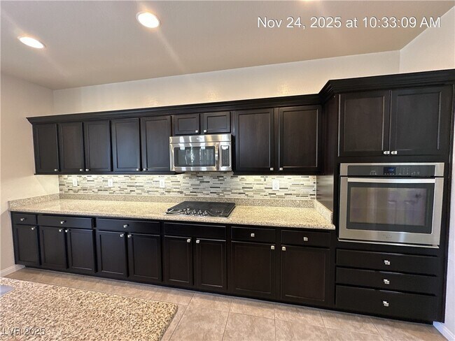 Building Photo - 1000 Via Stellato St